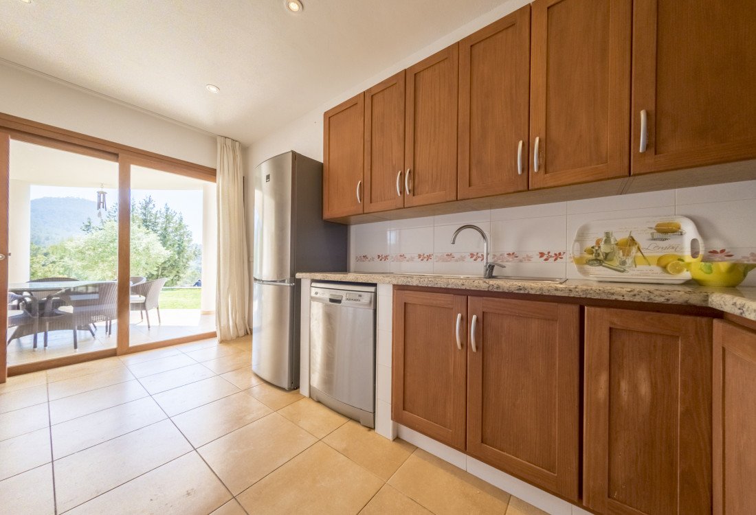 Espaciosa casa de vacaciones en el pueblo de Sant Josep - 13