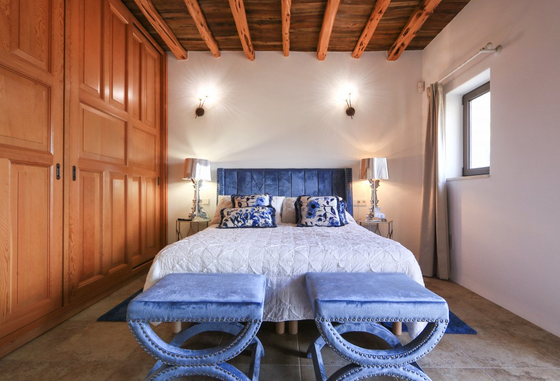 Classic ibicenco luxury in Santa Eularia - 38