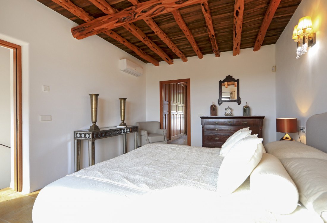Classic ibicenco luxury in Santa Eularia - 41