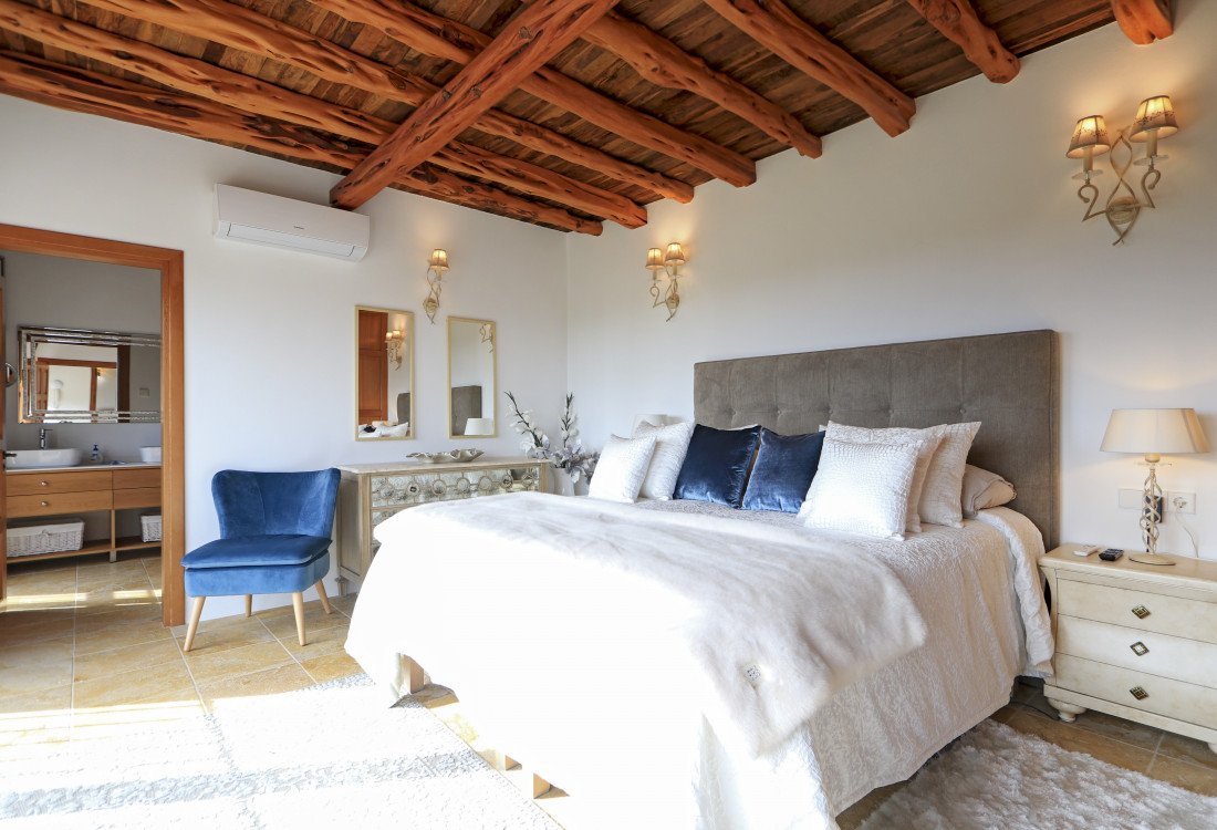 Classic ibicenco luxury in Santa Eularia - 45
