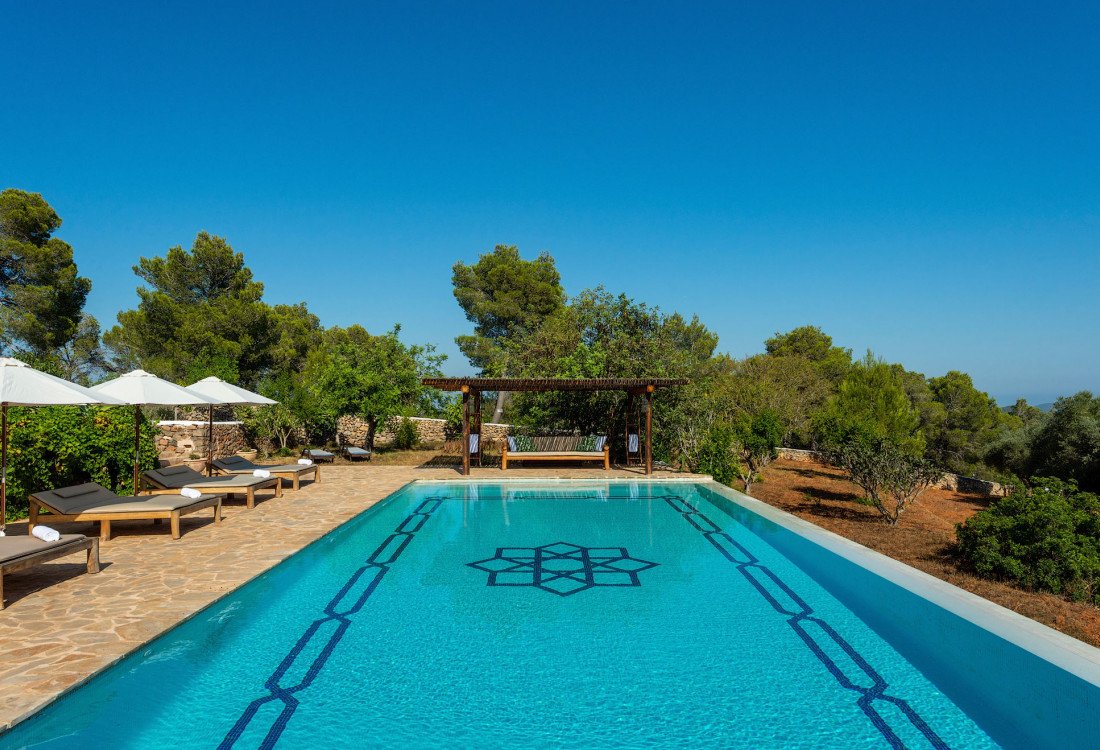 Spectacular Ibizan architecture in the center of the island - 7