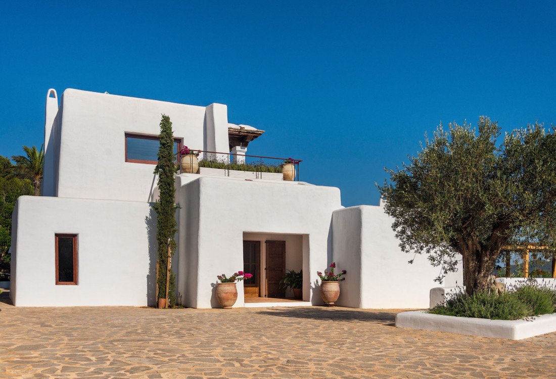 Spectacular Ibizan architecture in the center of the island - 2