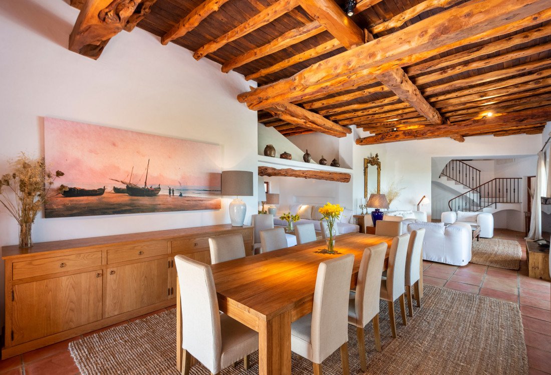 Spectacular Ibizan architecture in the center of the island - 15
