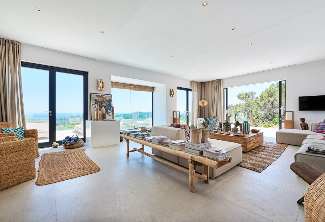 Contemporary luxury in the south of Ibiza - 11