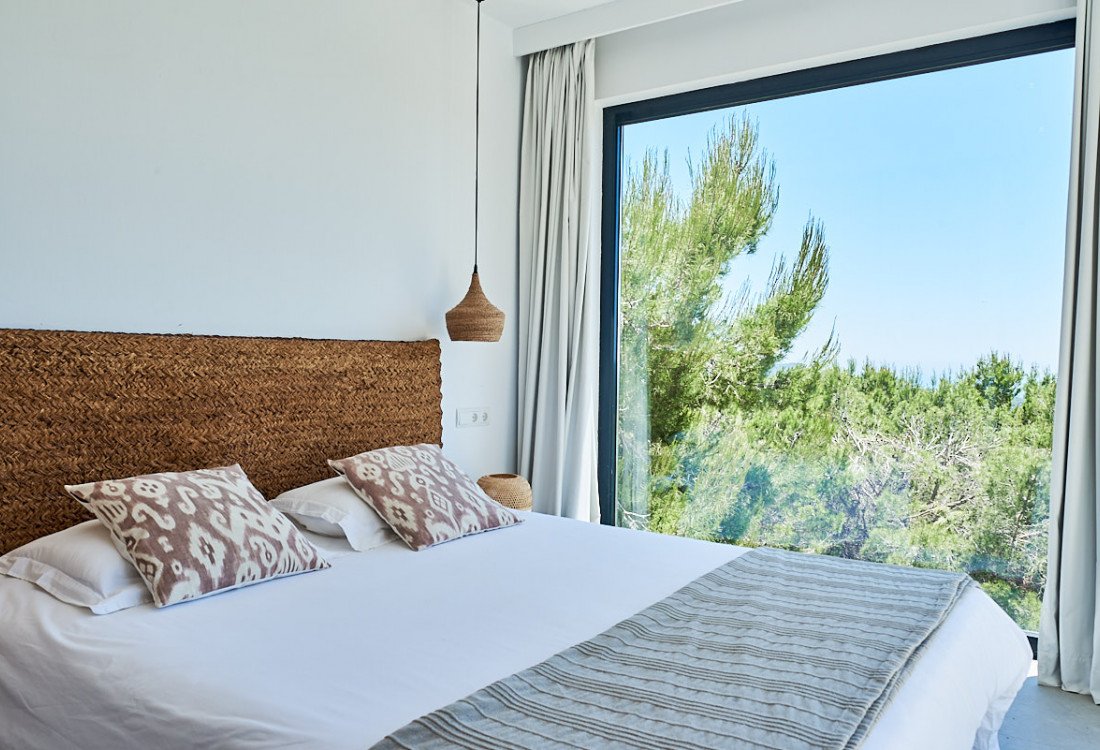 Contemporary luxury in the south of Ibiza - 17