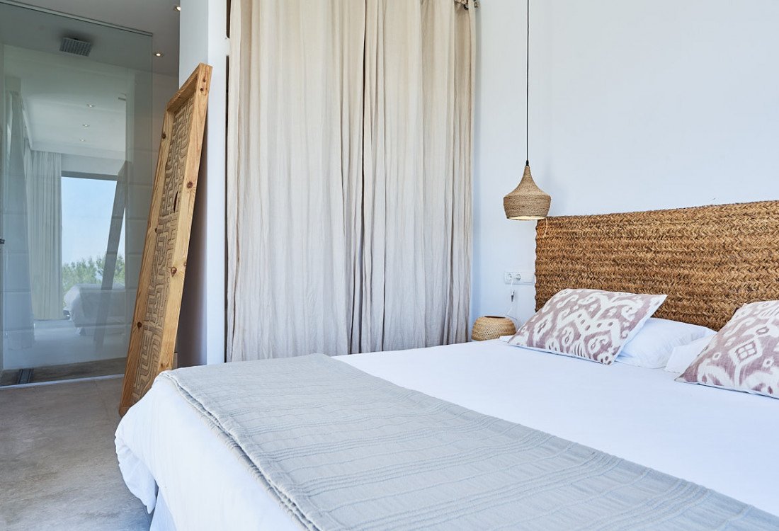 Contemporary luxury in the south of Ibiza - 18