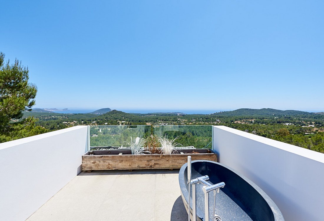 Contemporary luxury in the south of Ibiza - 33