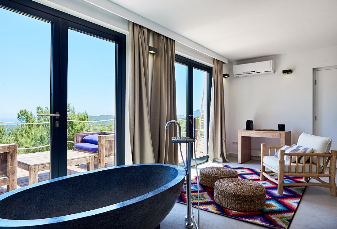 Contemporary luxury in the south of Ibiza - 26
