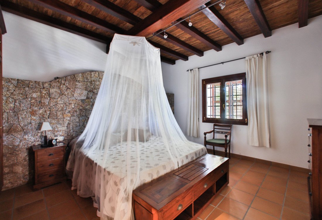 Ibicencan country house in Porroig - 9