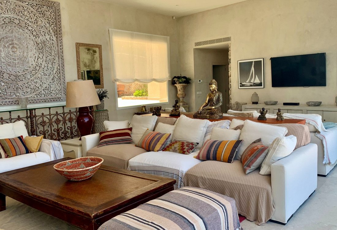 A luxury private villa with a full view of Cala San Vincent bay, unique in location, unrivalled - 18