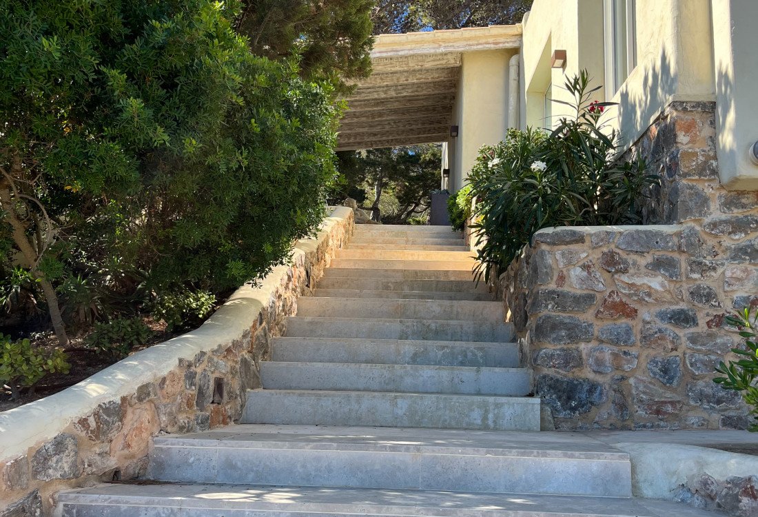 A luxury private villa with a full view of Cala San Vincent bay, unique in location, unrivalled - 35