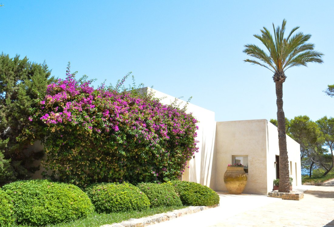 A luxury private villa with a full view of Cala San Vincent bay, unique in location, unrivalled - 36