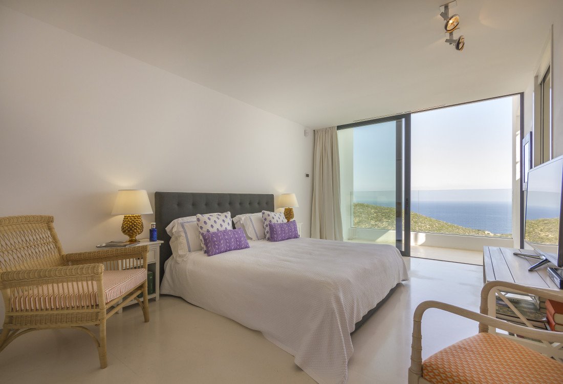 Extraordinary luxury villa with stunning sea views - 27
