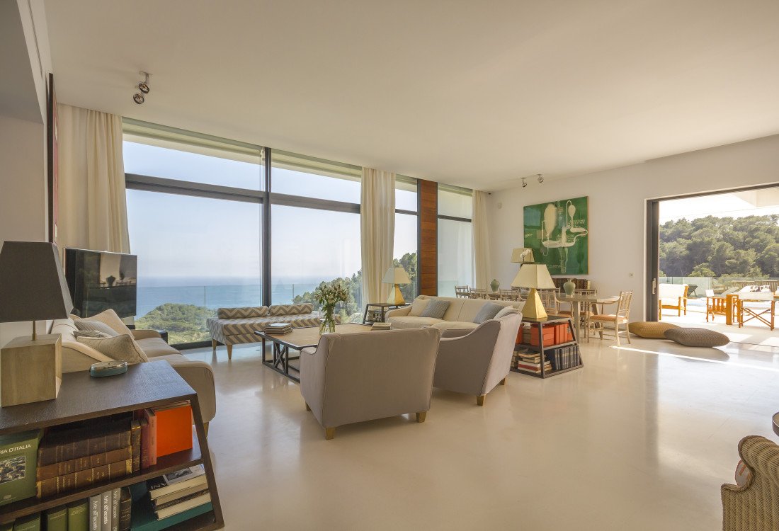 Extraordinary luxury villa with stunning sea views - 30