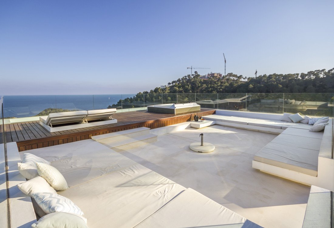 Extraordinary luxury villa with stunning sea views - 19