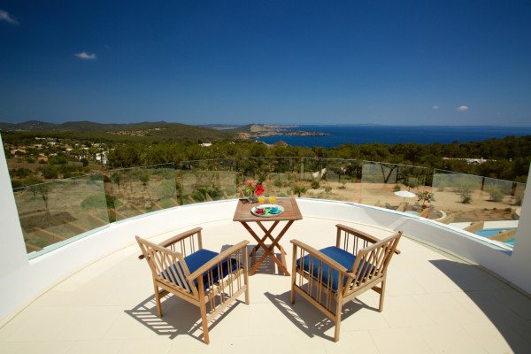 Exclusive villa in the hills of Es Cubells - 1