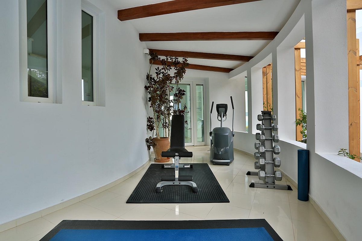 Exklusive Villa in den Hügeln von Es Cubells - 10