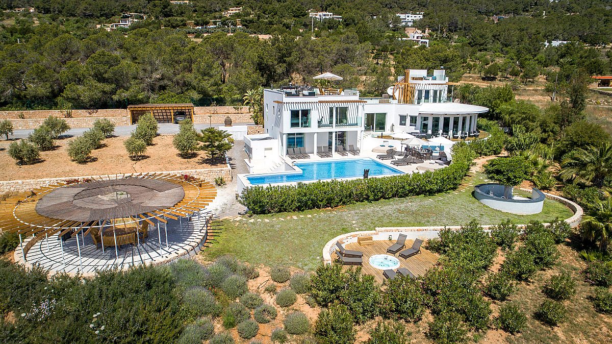 Exklusive Villa in den Hügeln von Es Cubells - 3