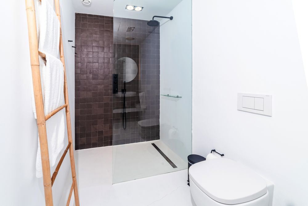 A contemporary elegant villa, in very convenient location - 15