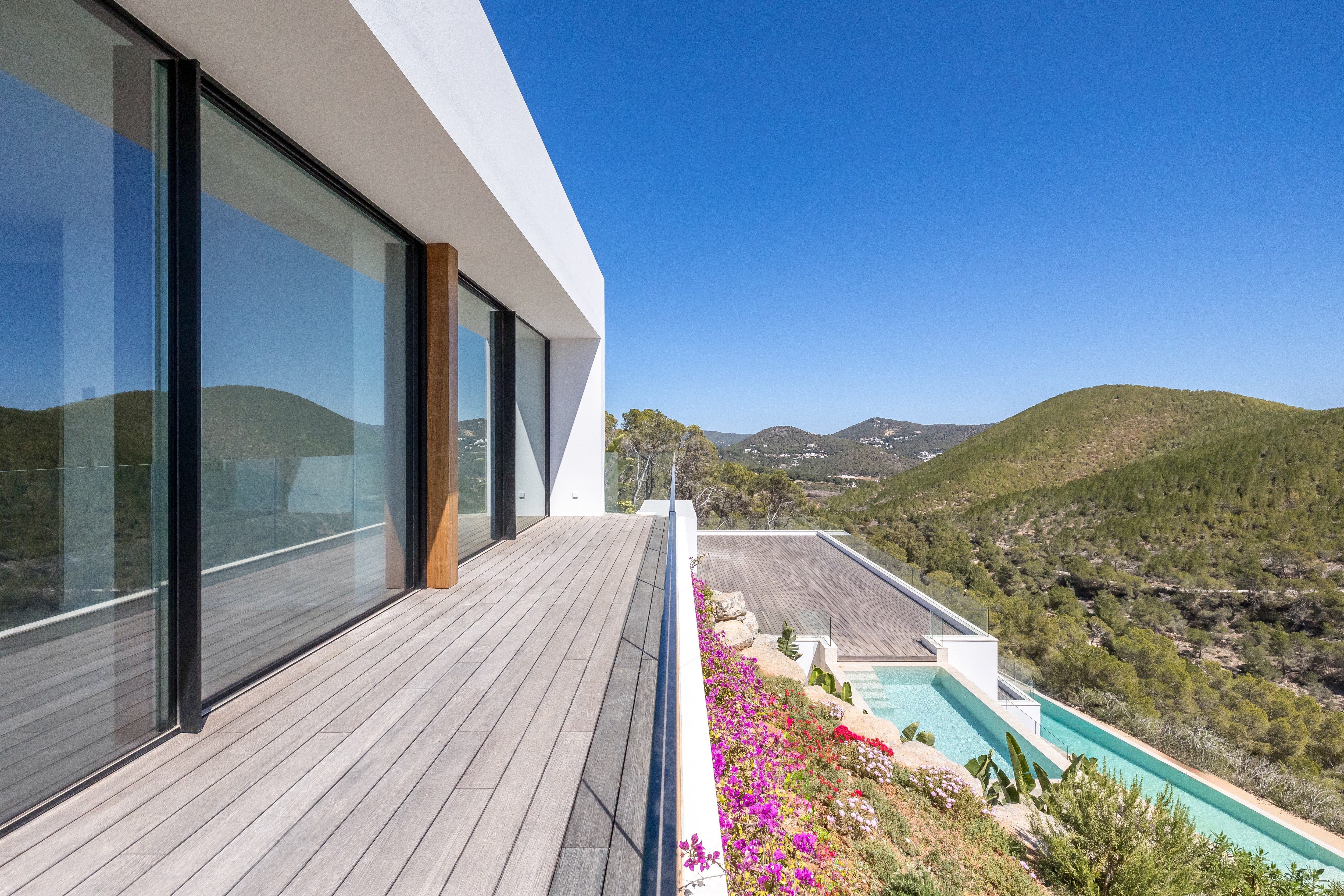 Neubau Villa mit beeindruckendem Meerblick - 15