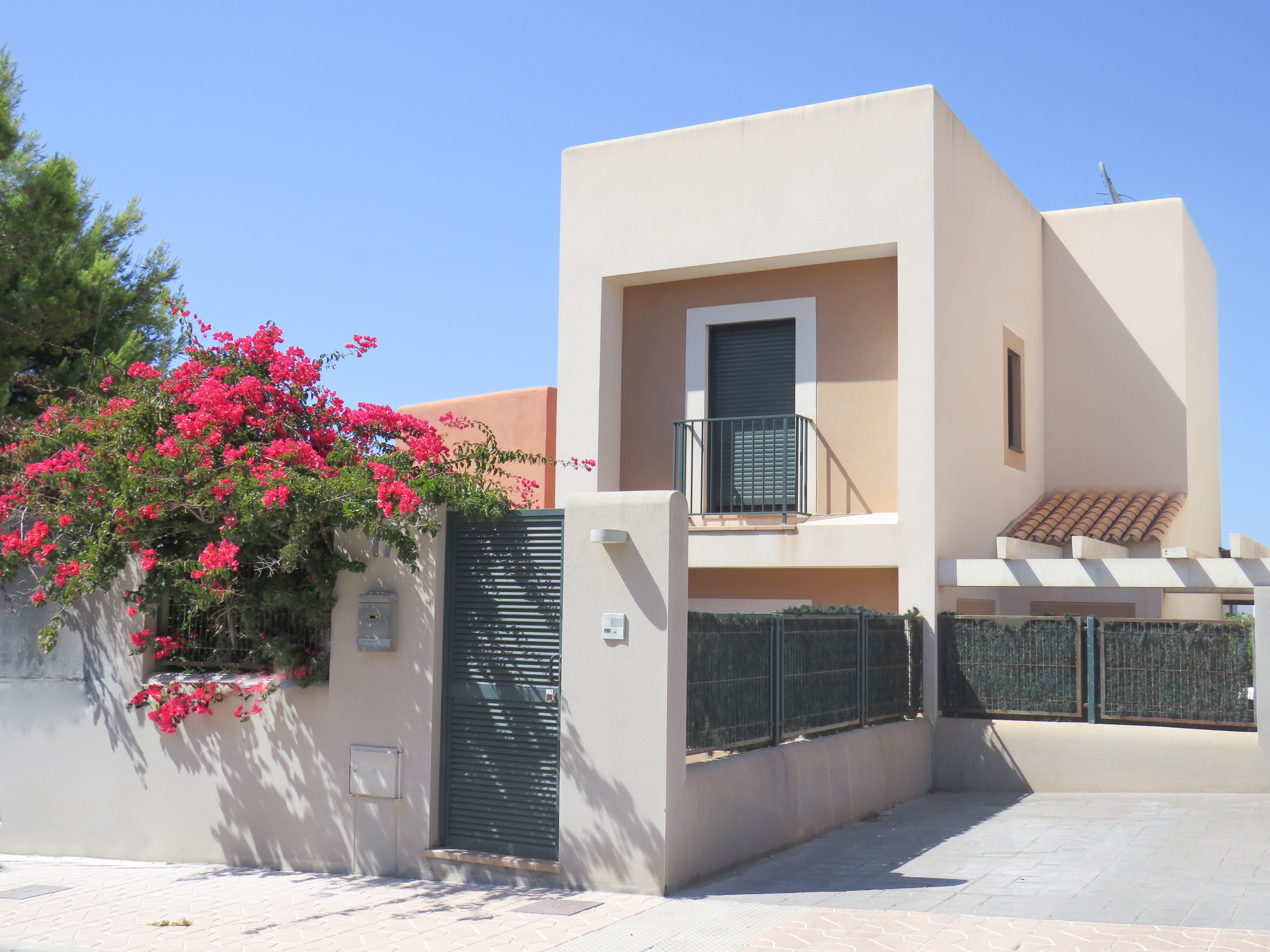 Haus in Urbanisation mit privatem Garten, in Strandnähe und mit Vermietlizenz - 1