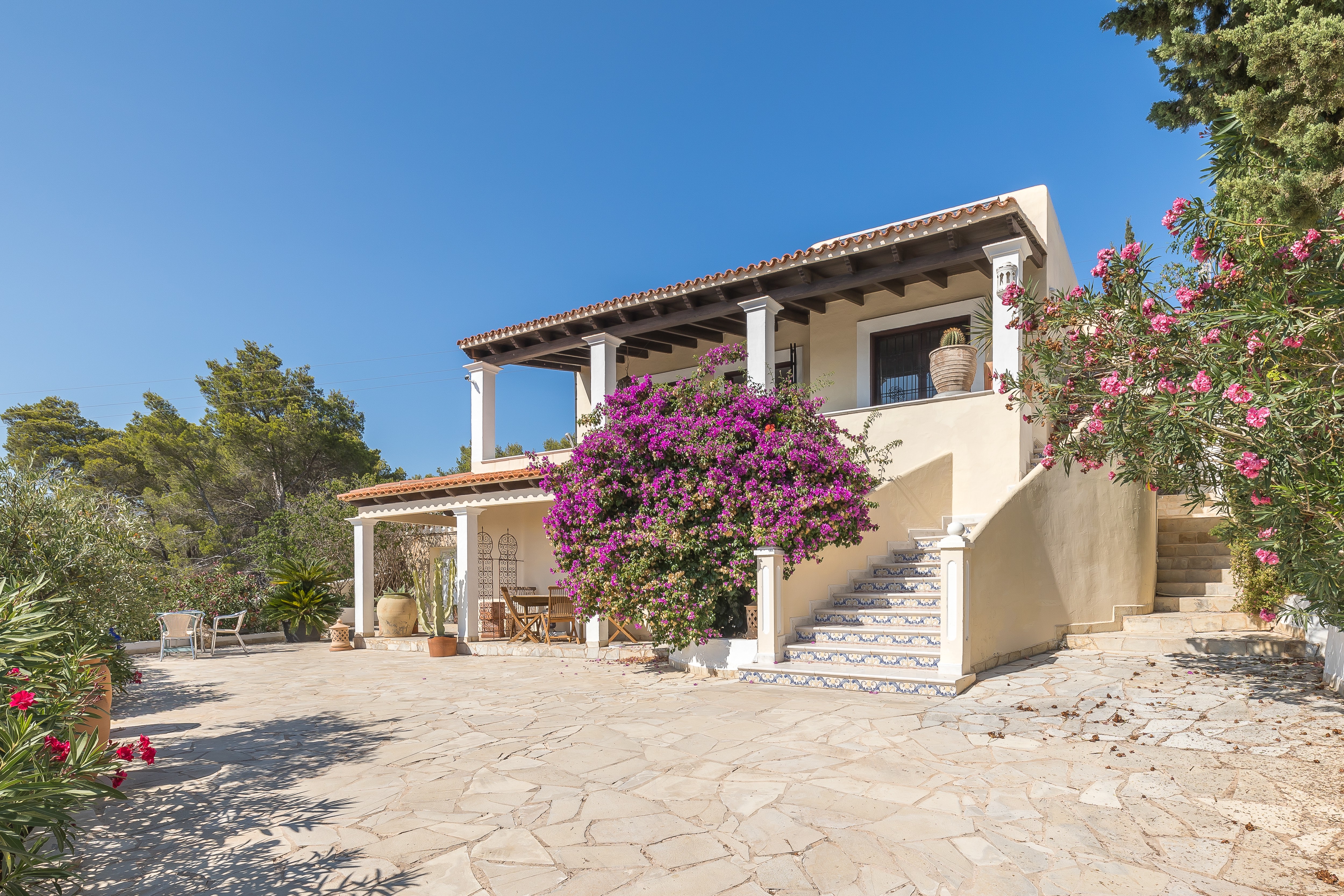 Villa bien cuidada con vistas al mar - 1