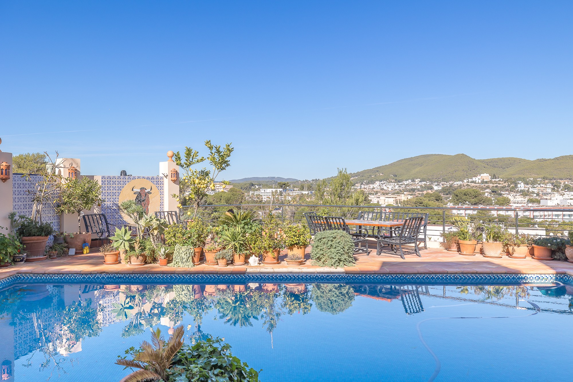 Lujoso ático con vistas al mar y gran piscina privada - 3