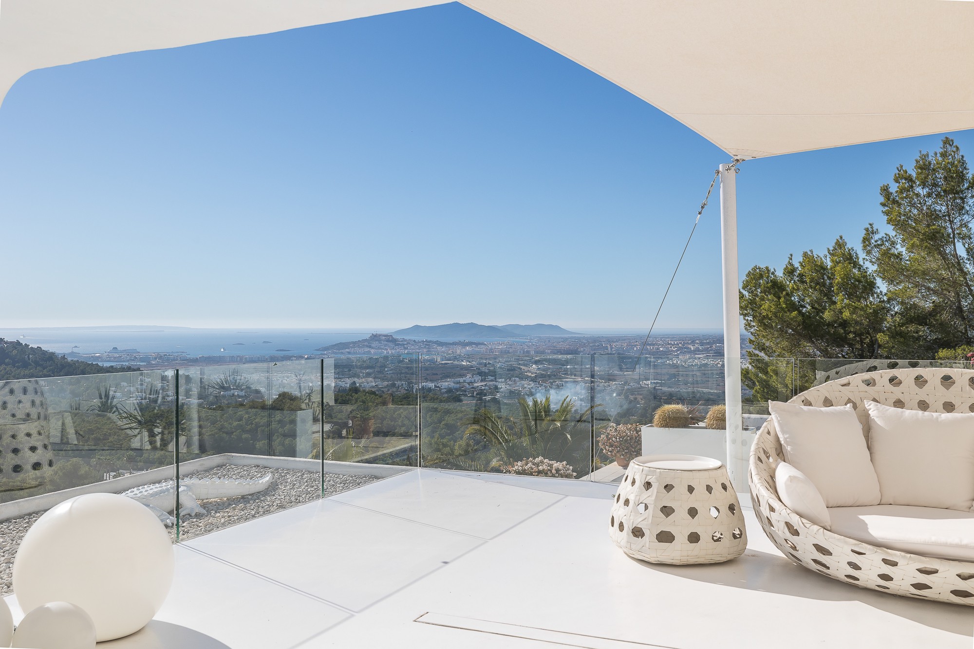 Luxuriöses Penthouse mit atemberaubendem Blick auf Ibiza und das Meer - 3