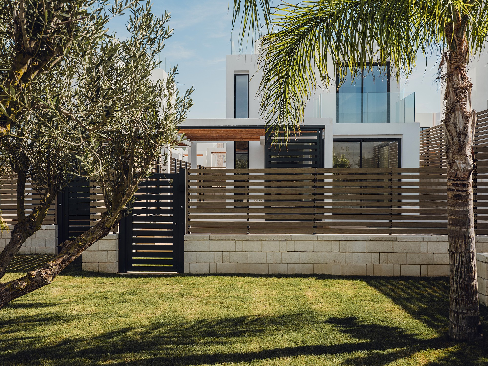 Moderna y lujosa casa de nueva construcción cerca de la playa - 3