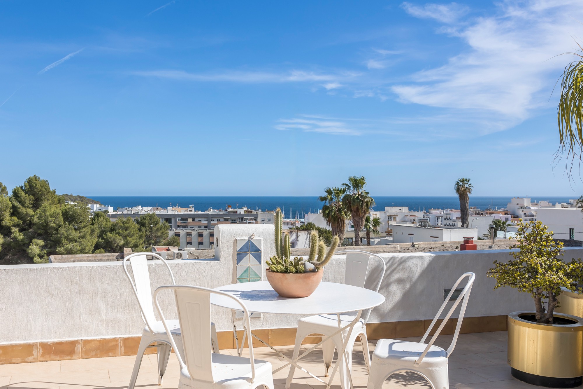 Helle Stadtwohnung mit Panorama-Blick auf Santa Eulalia und das Meer - 1