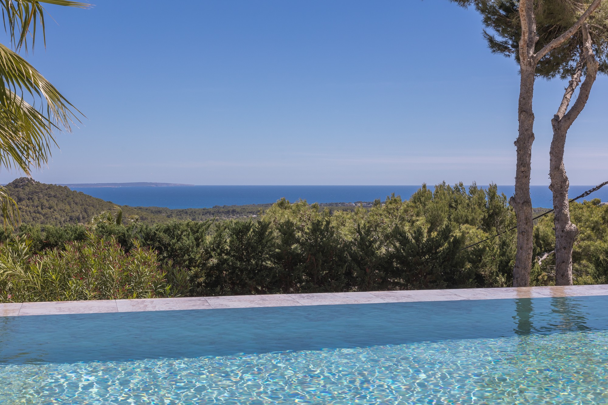 Moderne Villa mit schönem Garten und beeindruckendem Meerblick - 37