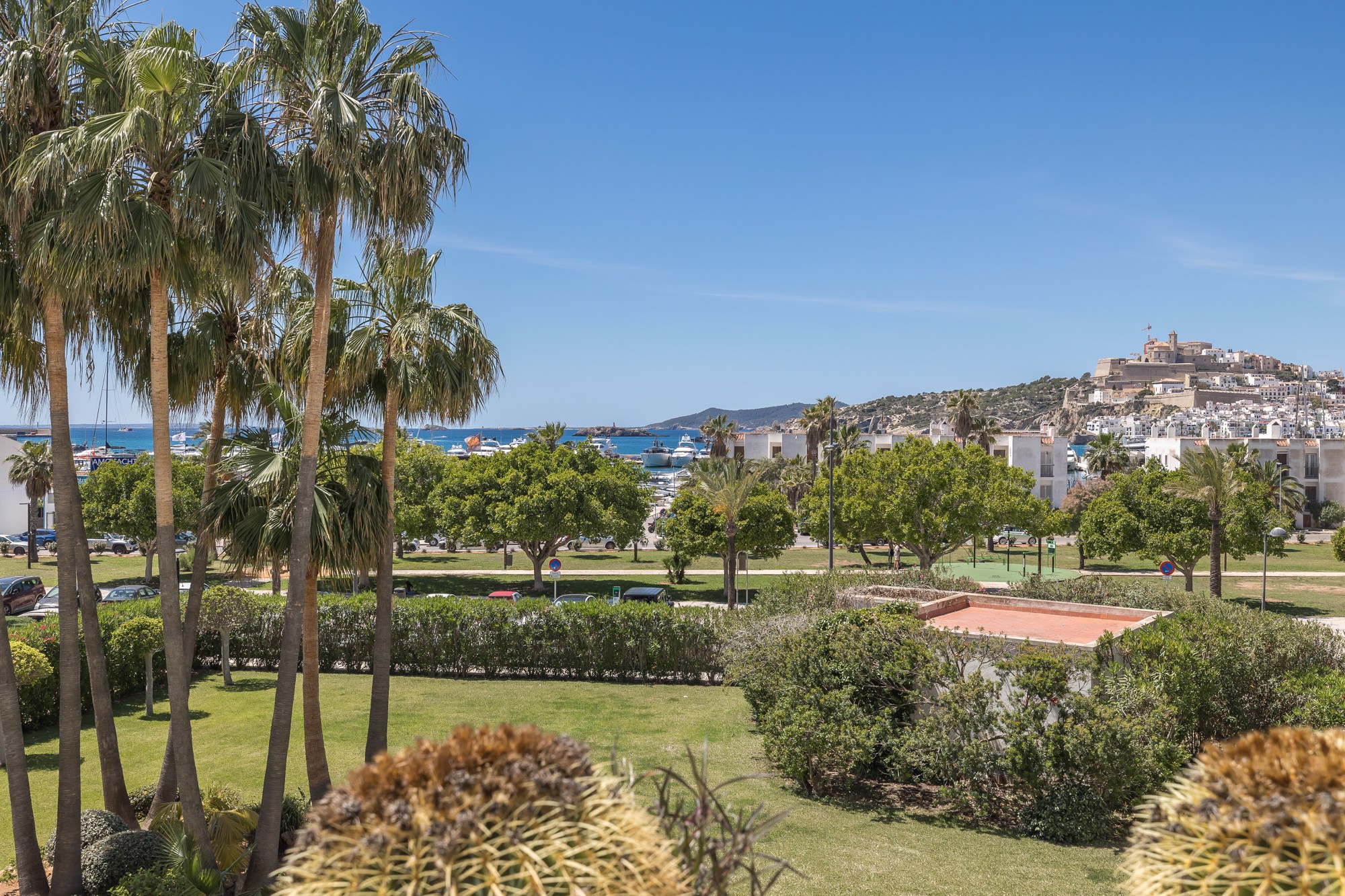 Elegante apartamento en primera línea, cerca de la ciudad y la playa - 1