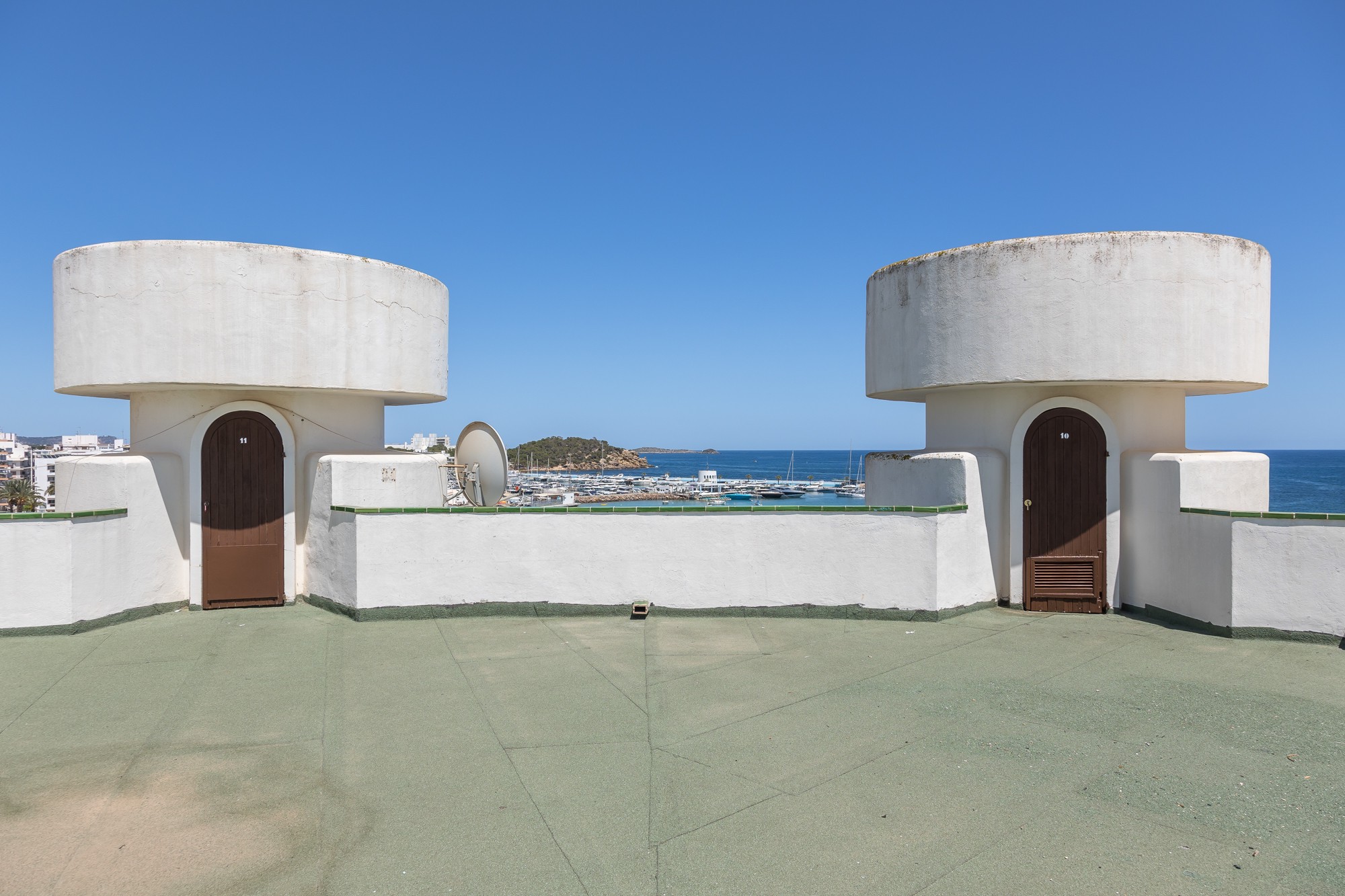 Ático en primera línea con vistas panorámicas - 11