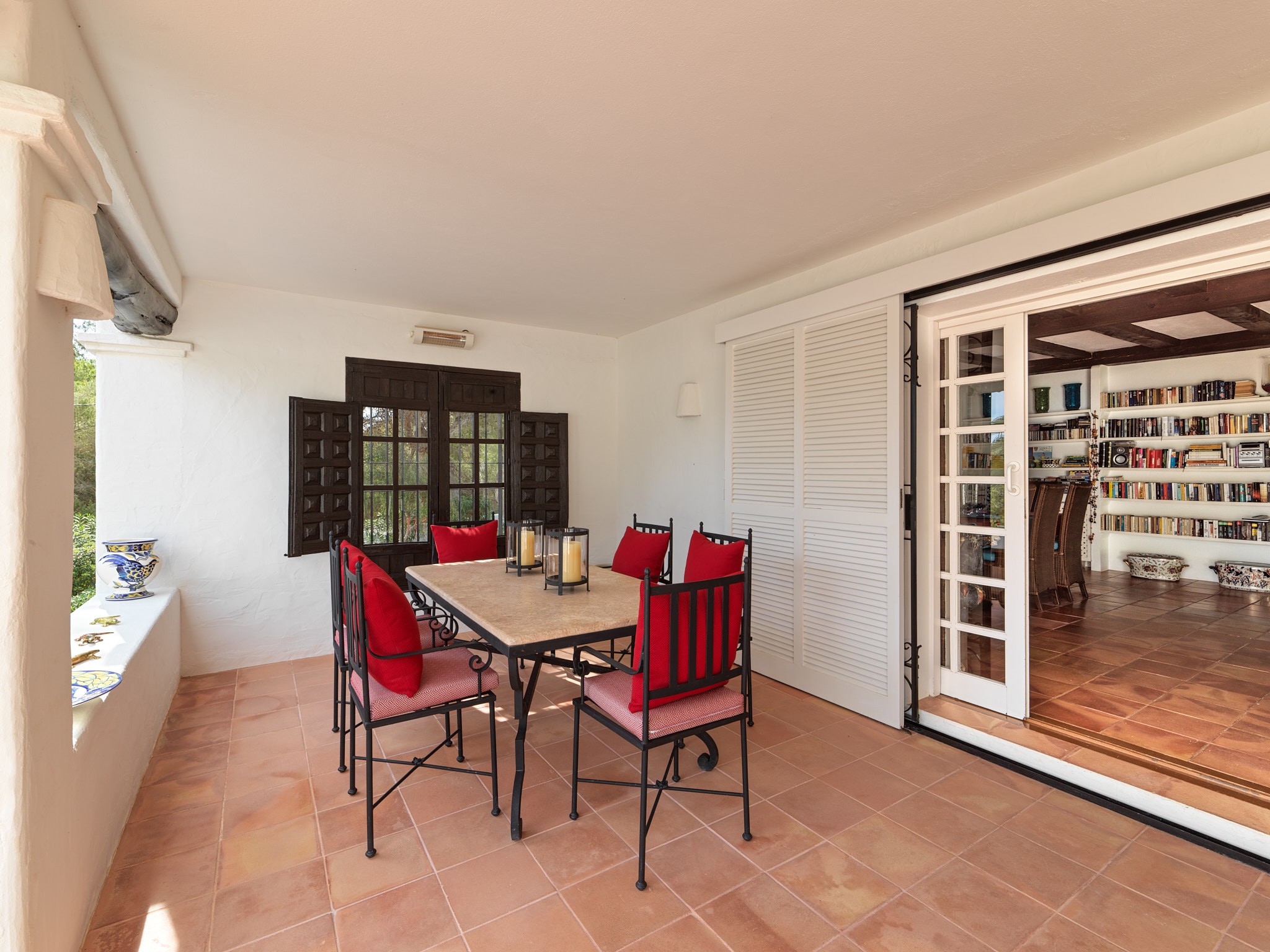 Casa de estilo finca tradicional con vistas al mar y jardín de ensueño - 6