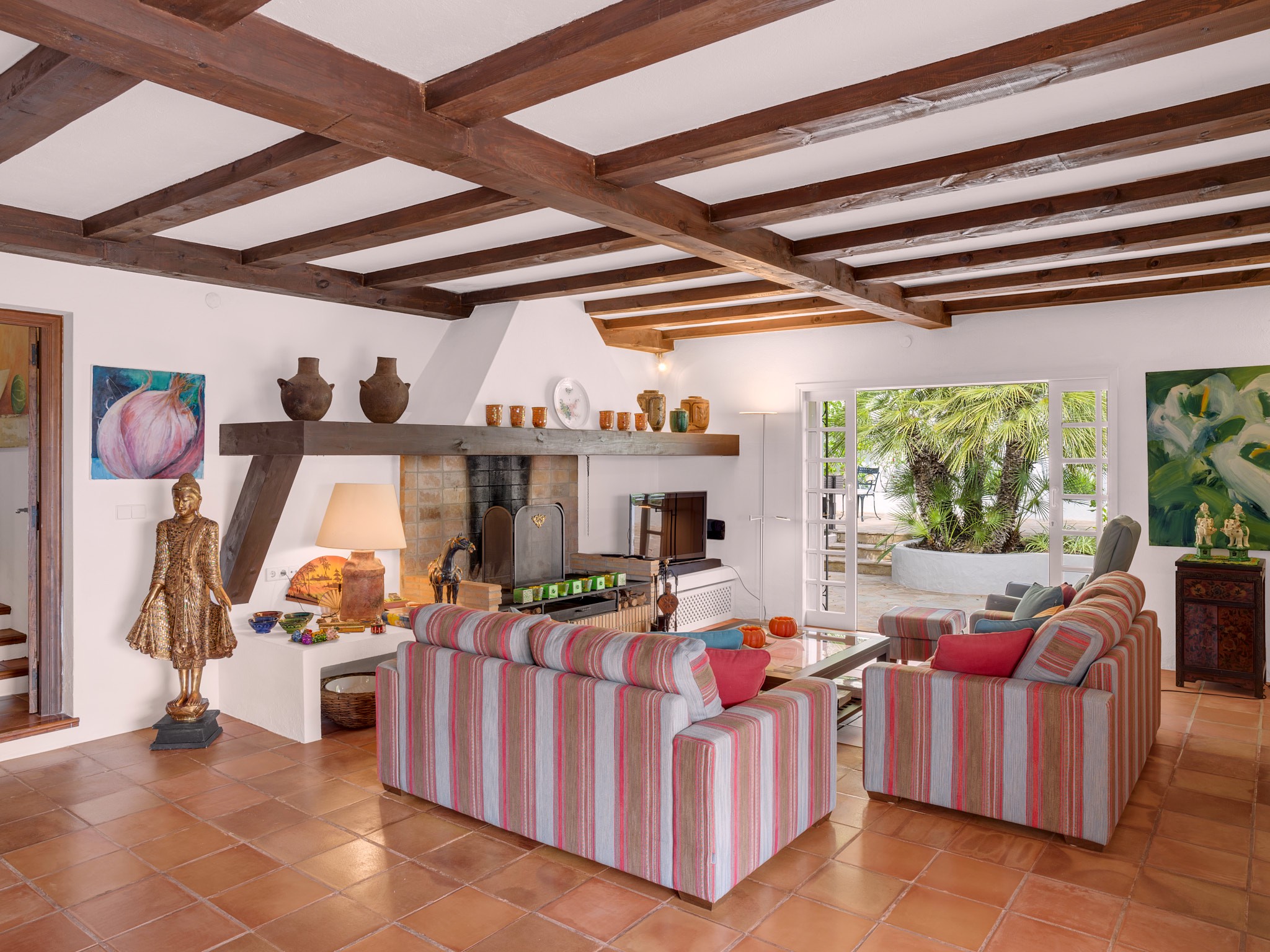 Casa de estilo finca tradicional con vistas al mar y jardín de ensueño - 8