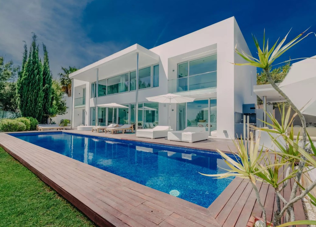 Luxuriöse Villa mit Vermietungslizenz beeindruckendem Meerblick - 1