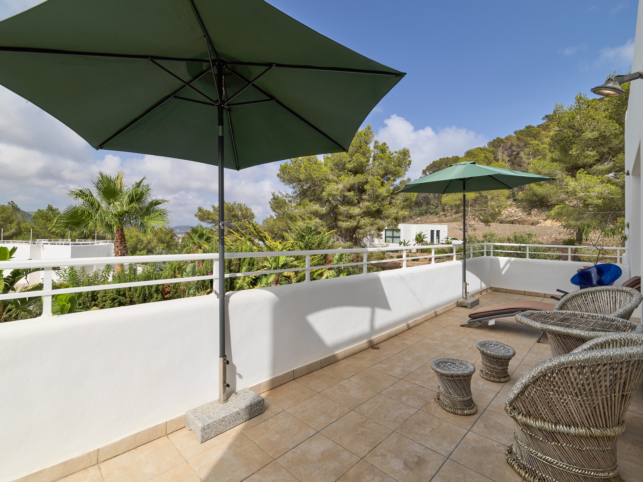 Villa with touristic rental licence and open views - 12