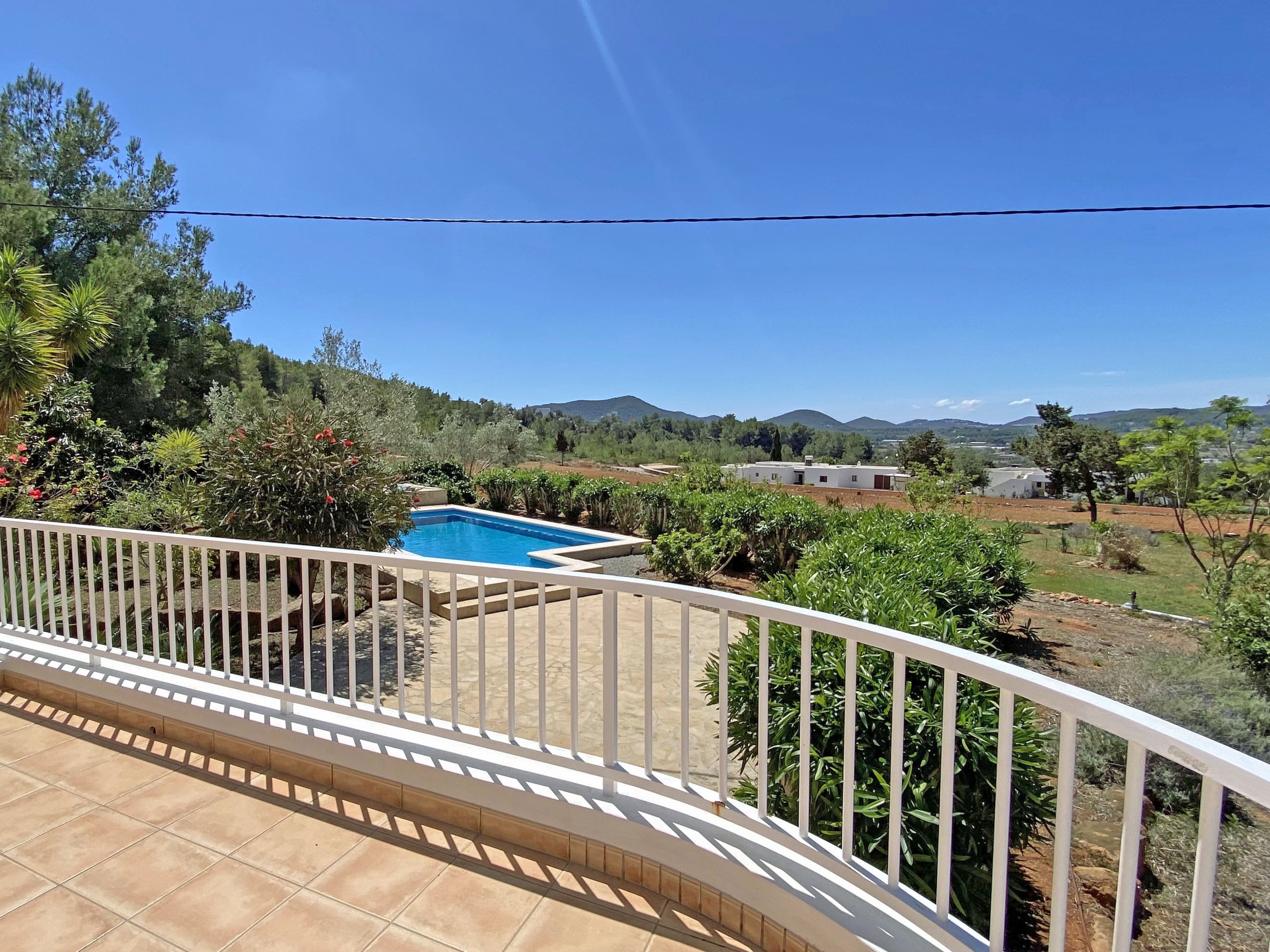 Spacious house with views of the countryside - 7