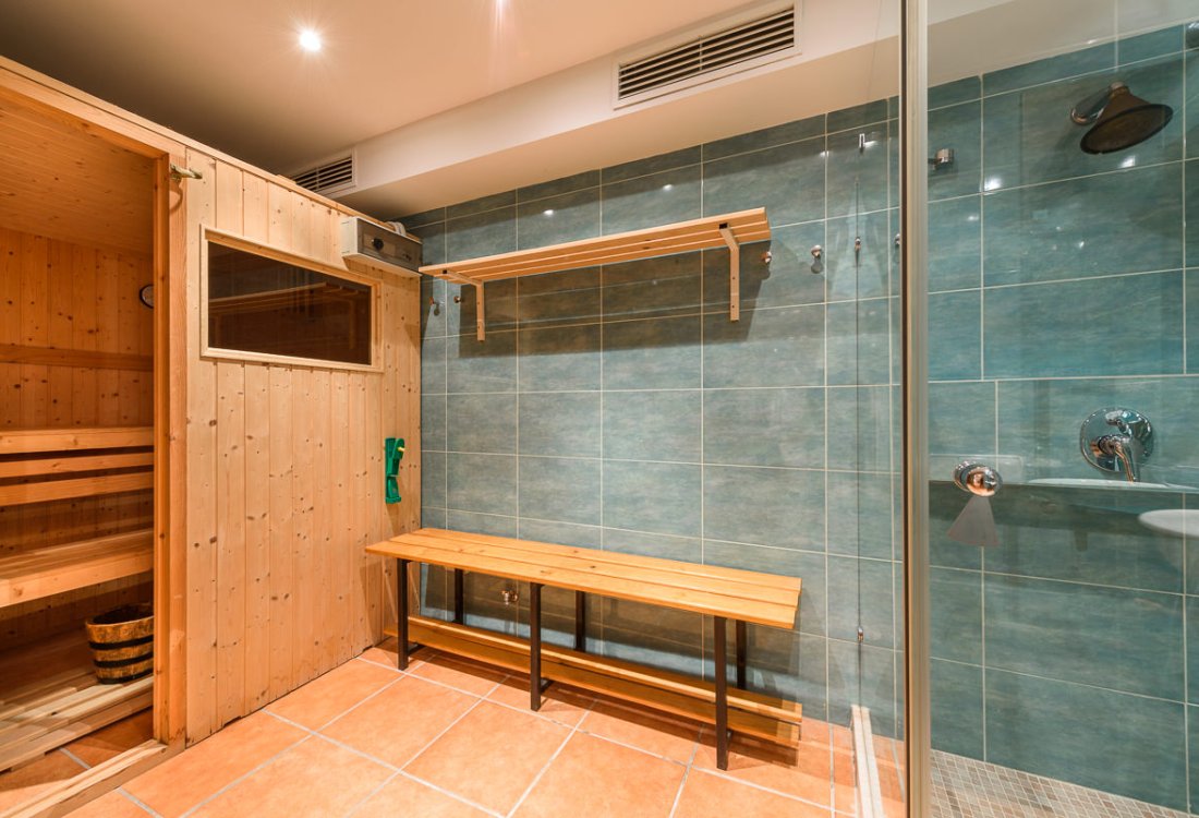 Stately mansion with large garden and rental licence - 24