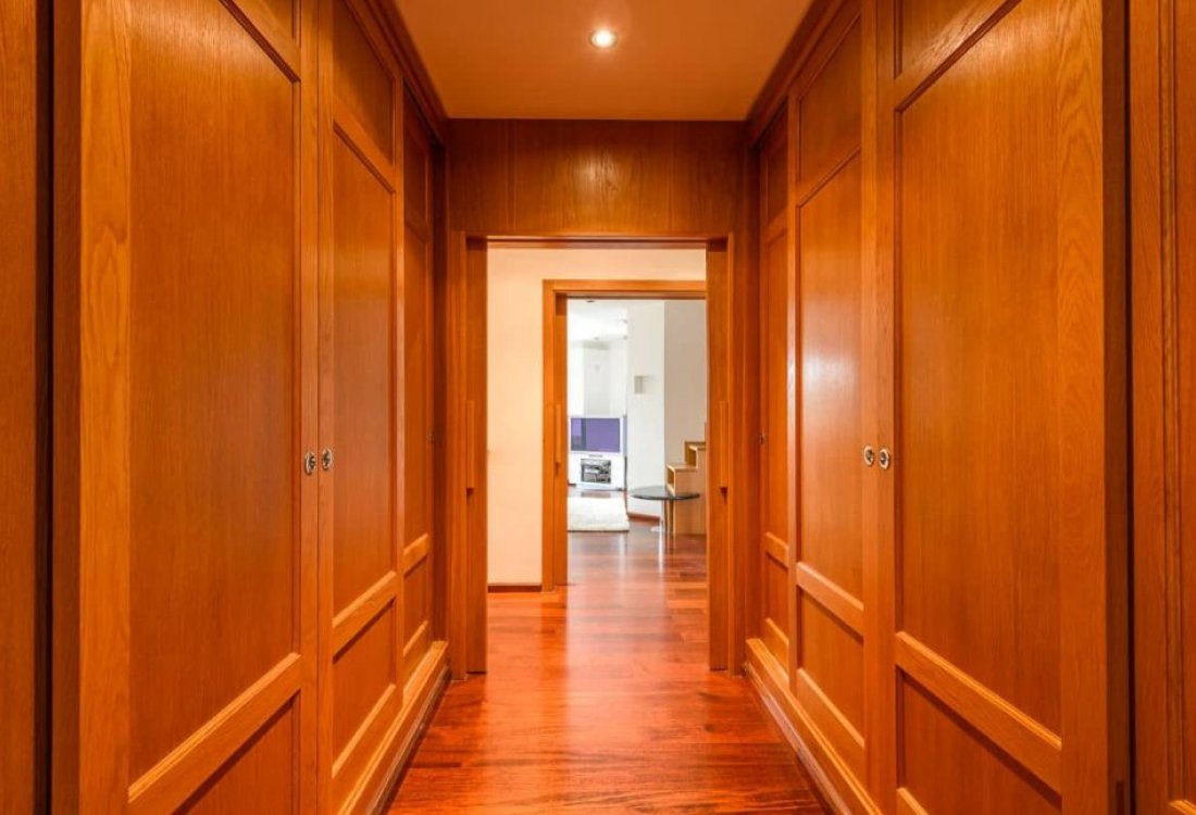 Stately mansion with large garden and rental licence - 10