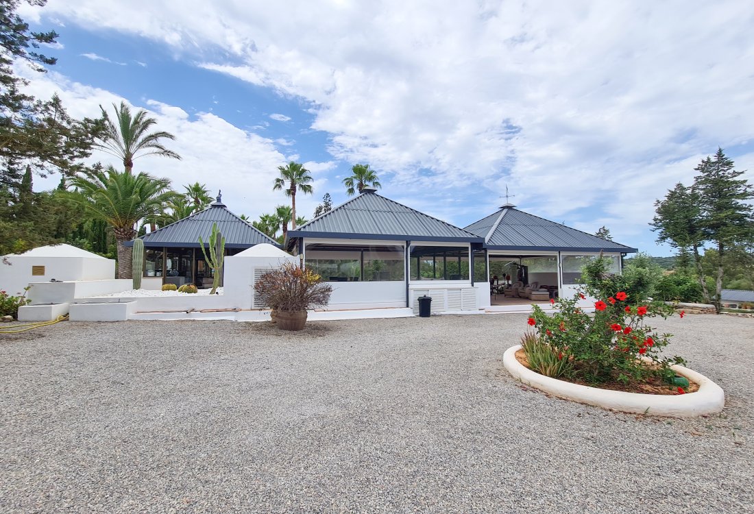 Stately mansion with large garden and rental licence - 32