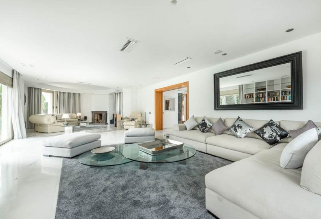 Stately mansion with large garden and rental licence - 3