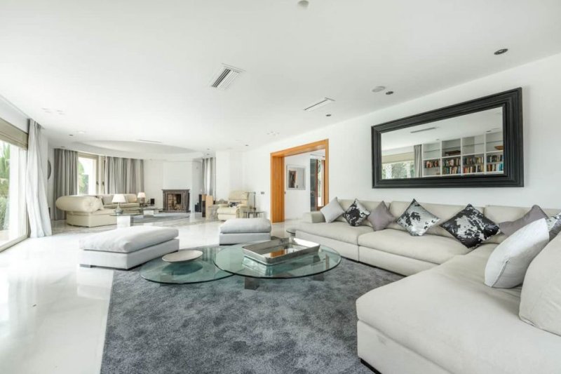 Stately mansion with large garden and rental licence - 3