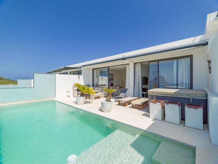 Vivienda exclusiva con vistas espectaculares a Es Vedrà - 2