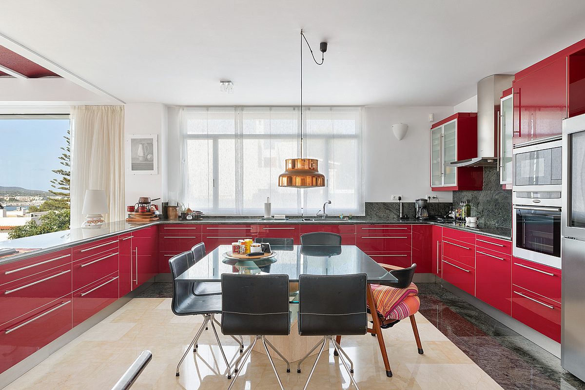 Außergewöhnliche Villa auf mehreren Ebenen mit Panoramablick über Santa Eulària und das Meer - 7