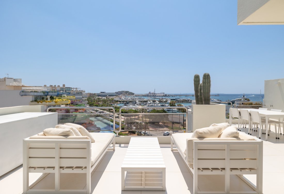 Exklusiv und luxuriös renoviertes Duplex-Penthouse - 13