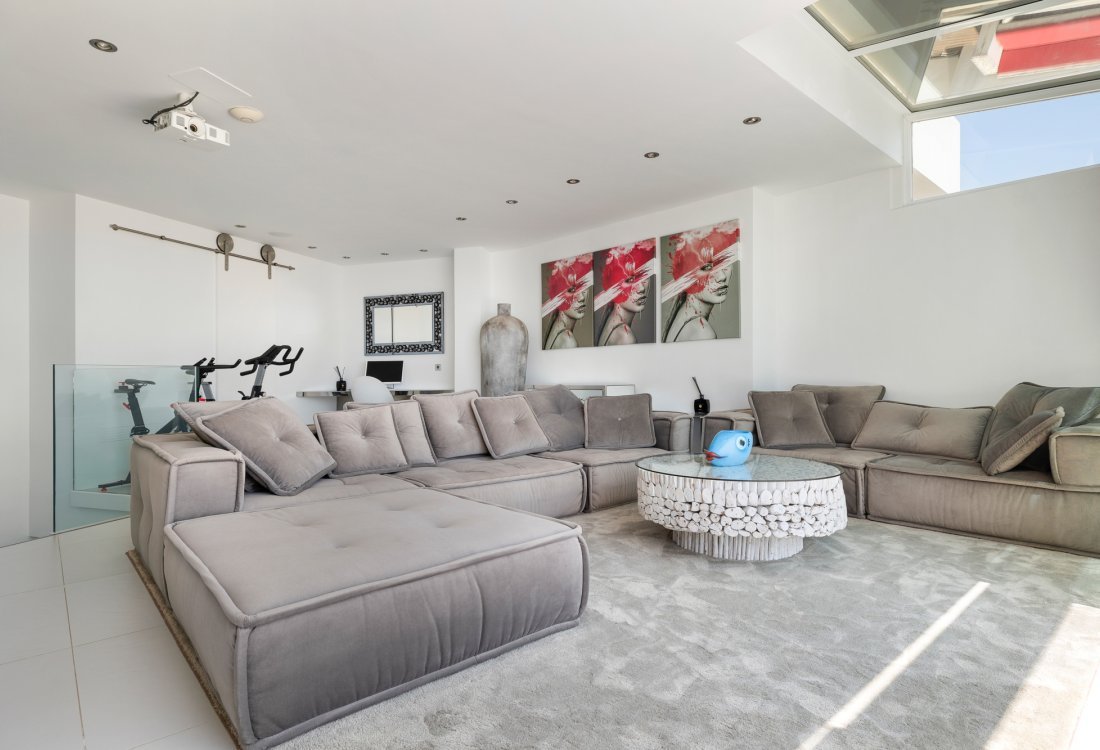 Exklusiv und luxuriös renoviertes Duplex-Penthouse - 2