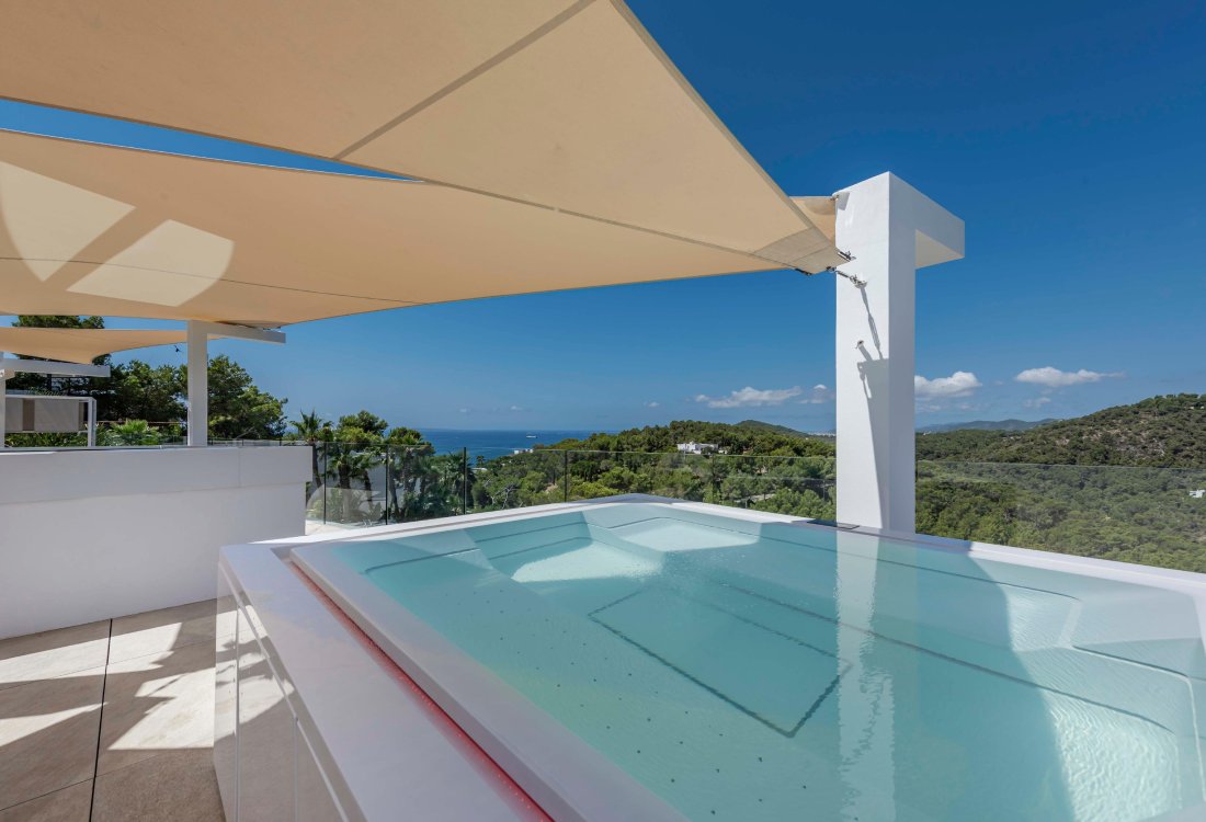 Modern luxury villa with exceptional design and panoramic views - 15