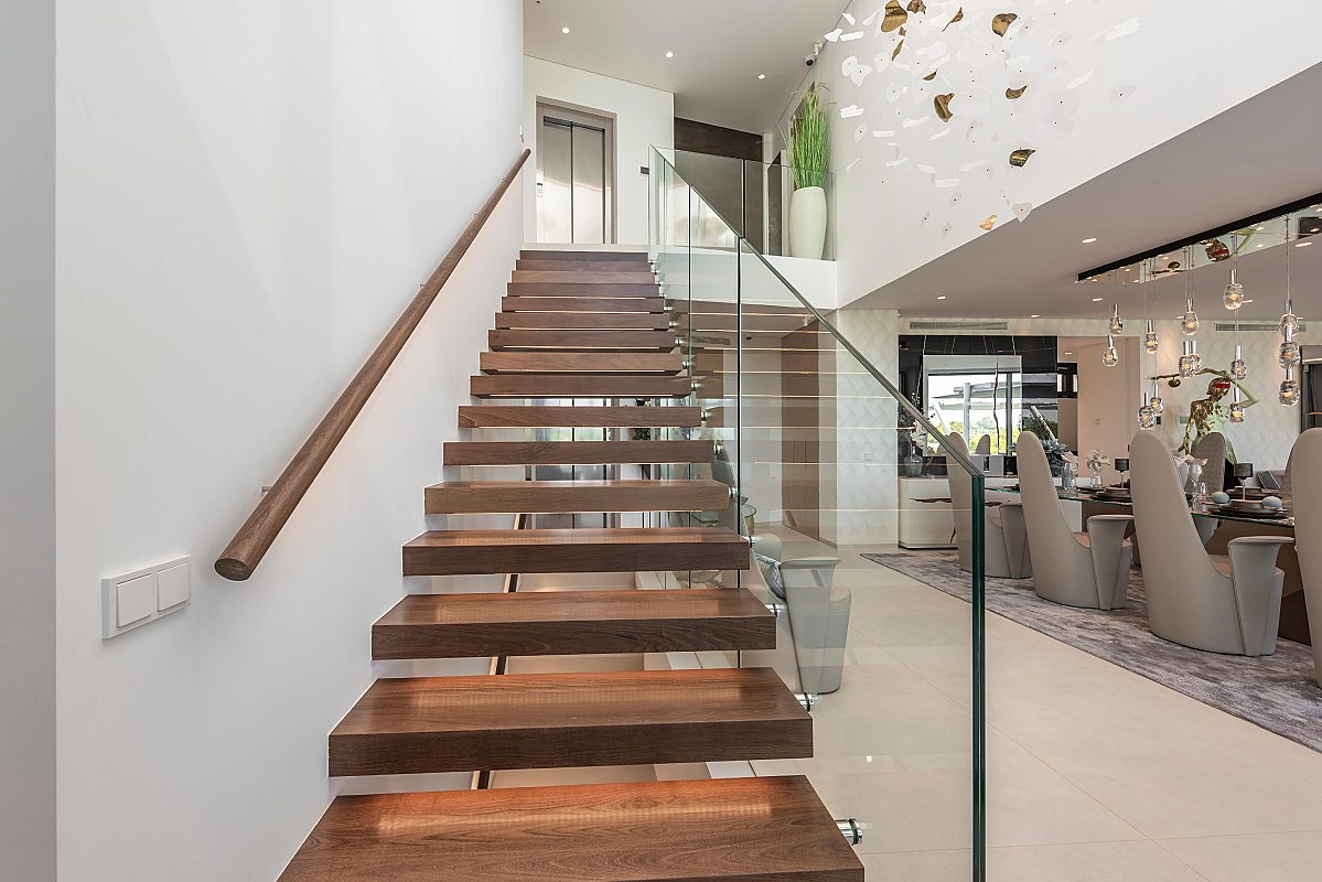 Modern luxury villa with exceptional design and panoramic views - 6