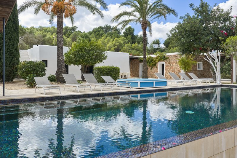 Elegant Finca with rental licence and expansive valley views - 3